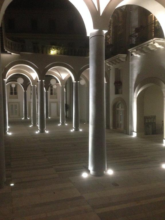 Appartamento In Palazzo Lampedusa ปาแลร์โม ภายนอก รูปภาพ