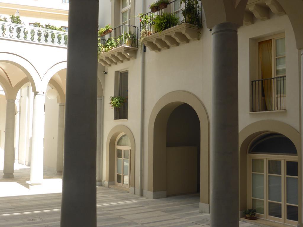 Appartamento In Palazzo Lampedusa ปาแลร์โม ภายนอก รูปภาพ