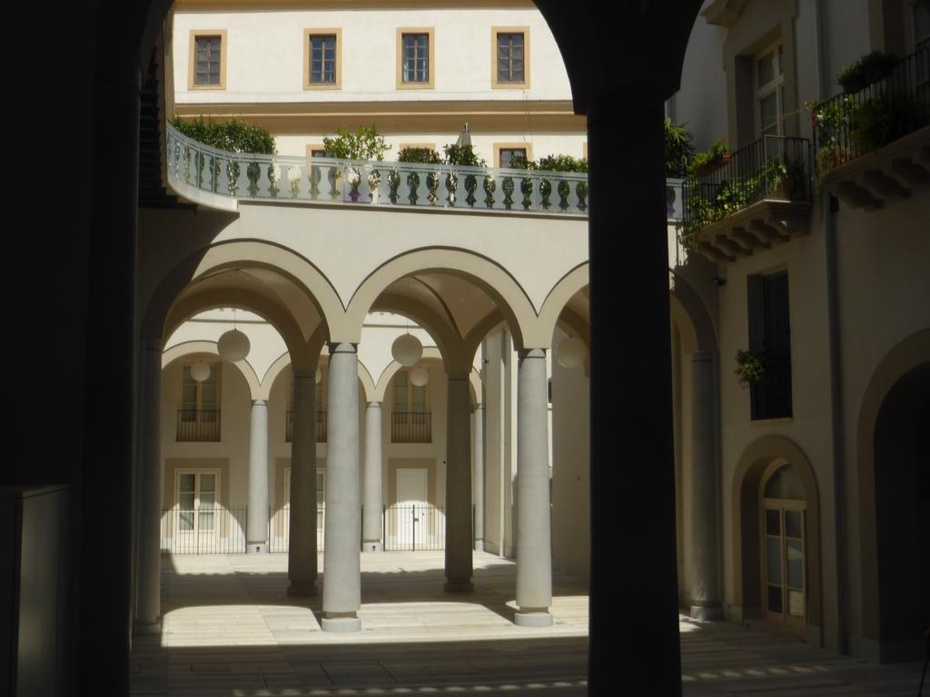 Appartamento In Palazzo Lampedusa ปาแลร์โม ภายนอก รูปภาพ