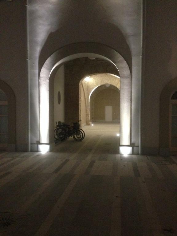 Appartamento In Palazzo Lampedusa ปาแลร์โม ภายนอก รูปภาพ